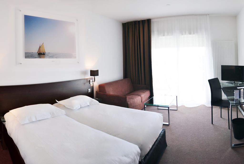Golden Tulip Pornic Suites- Appart Hotel Ngoại thất bức ảnh