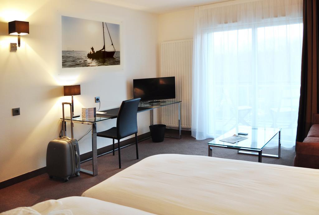 Golden Tulip Pornic Suites- Appart Hotel Ngoại thất bức ảnh